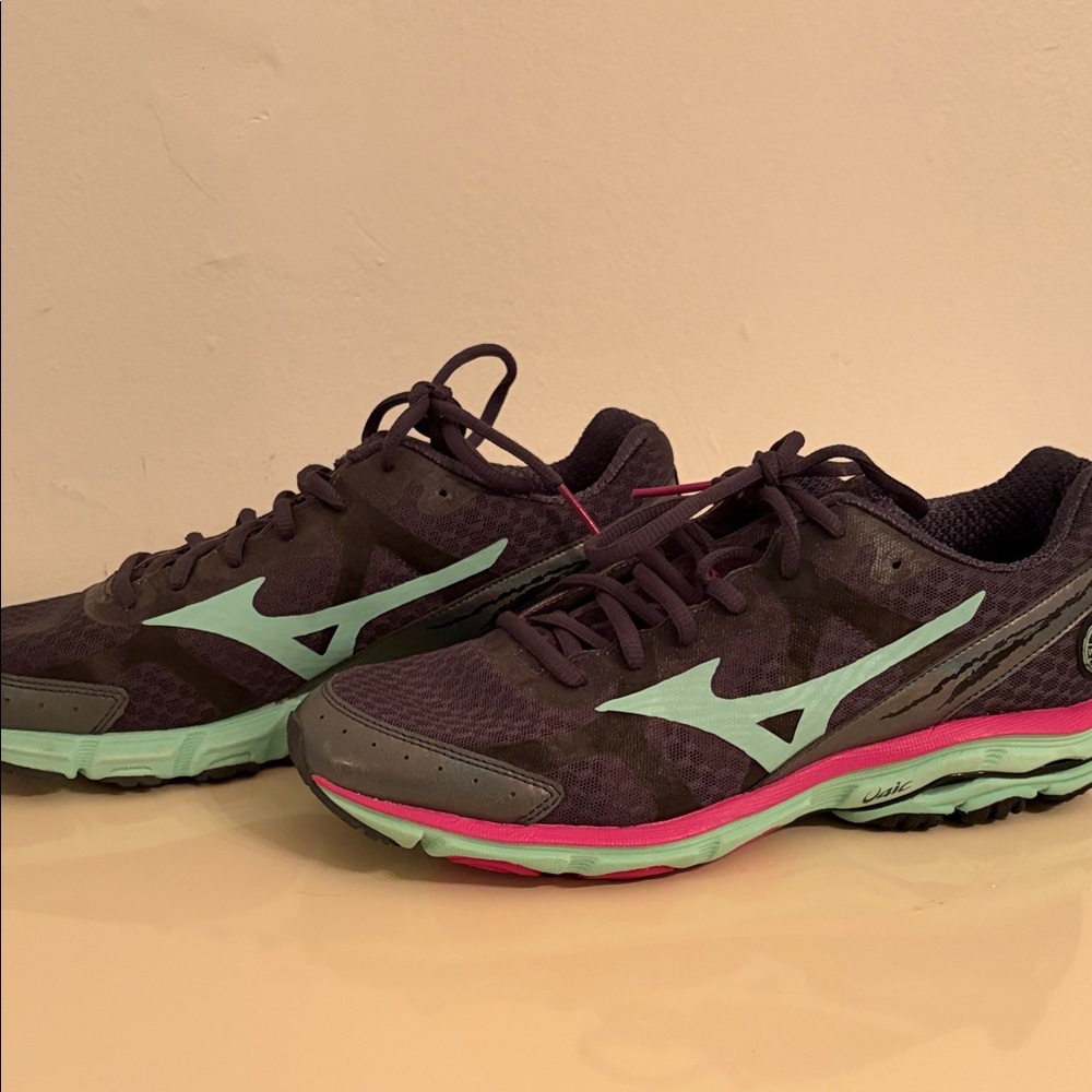 Mizuno Women's Athletic Shoes - Mint and Pink Accents